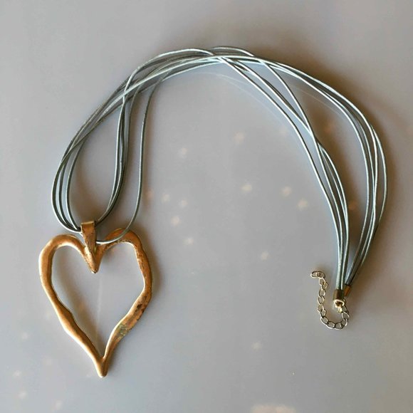 Oversized Heart and Rope Necklace - Picture 2 of 8